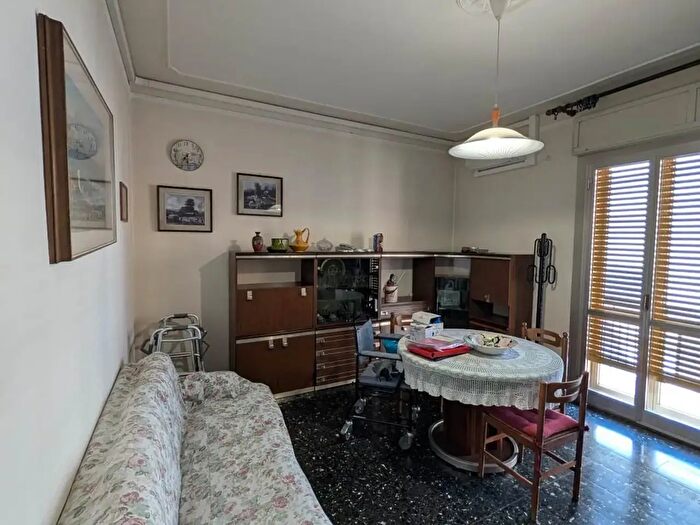 Appartamento con 5 locali in vendita in Viale a Gramsci, Modena