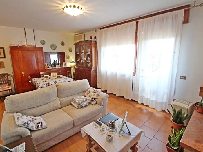 Appartamento trilocale in vendita in Via Pio X, Mirano