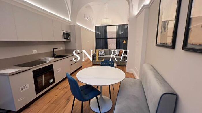 Appartamento bilocale in vendita in Via dei Serragli, Firenze