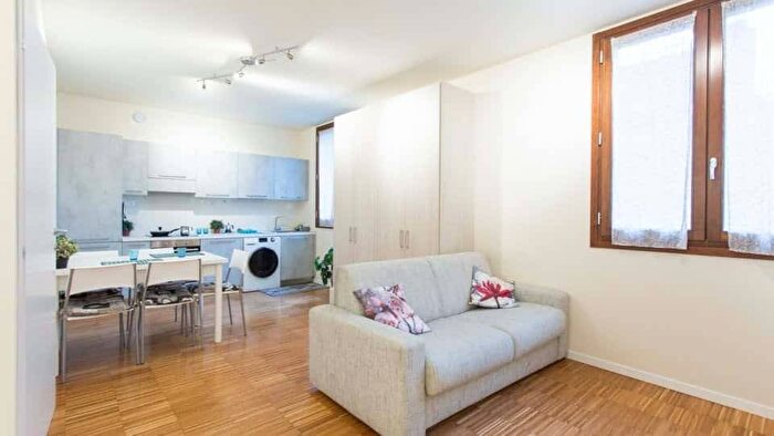 Appartamento bilocale in affitto in Via Francesco Primaticcio, Primaticcio, Milano