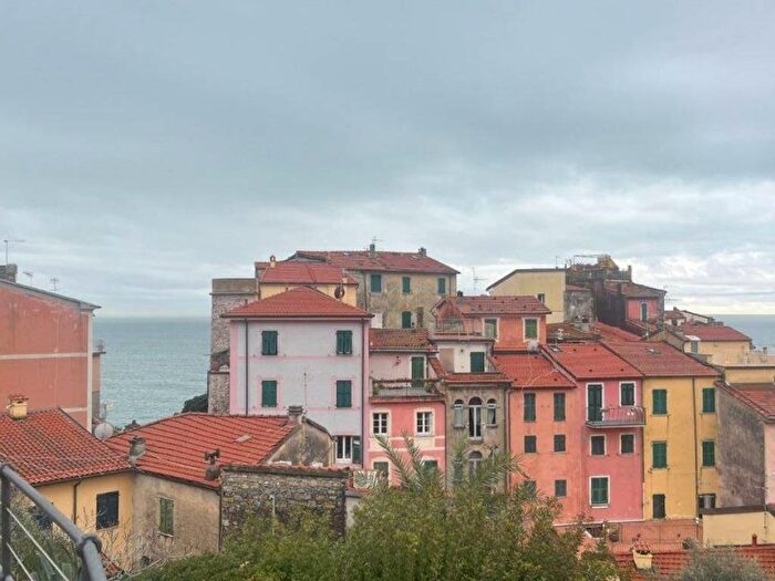 Appartamento quadrilocale in affitto in Piazza E Figoli, La Serra Tellaro, Lerici