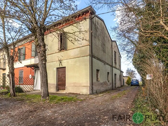 Casa quadrilocale in vendita in Via Gambona, Ravenna