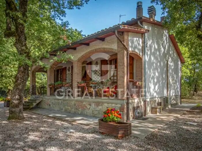 Casa con 6 locali in vendita in Via Vitellino, Castiglione Del Lago