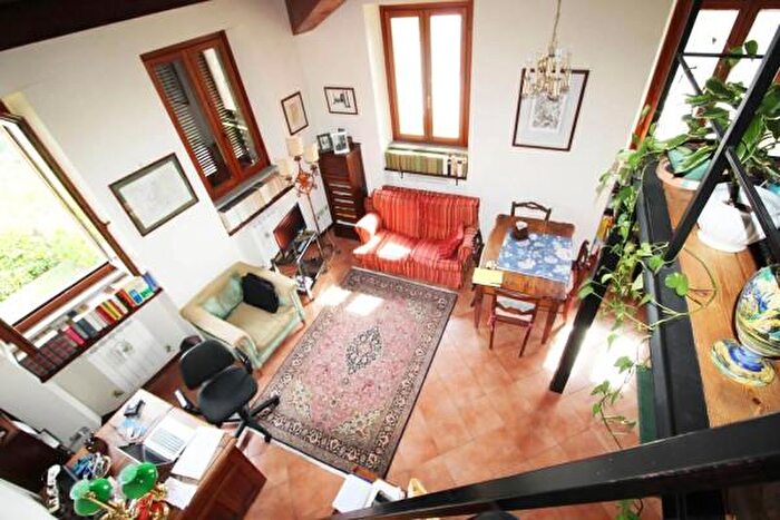 Casa quadrilocale in vendita in Urbino