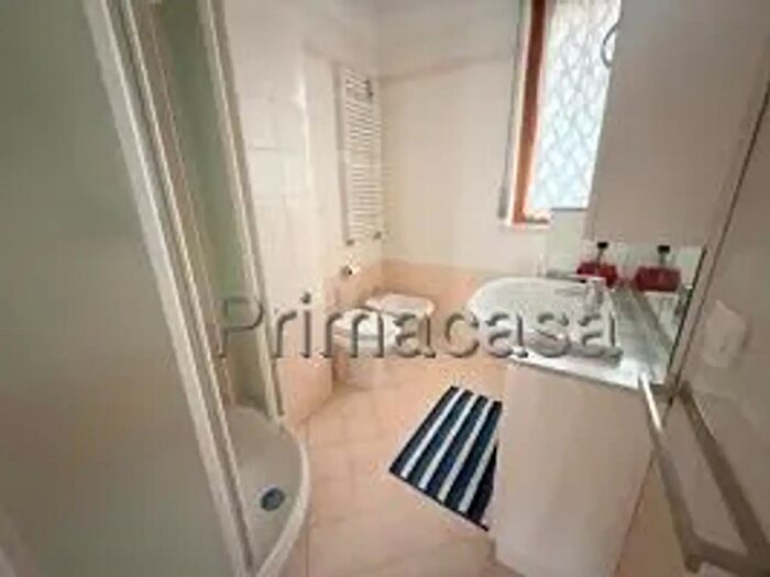 Appartamento trilocale in affitto in Via Curtatone, Verona