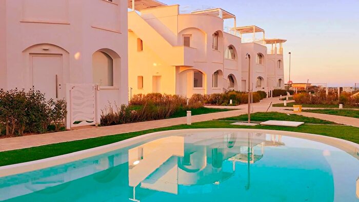 Appartamento quadrilocale in vendita in Via Litoranea Complesso Costa Conero, Numana