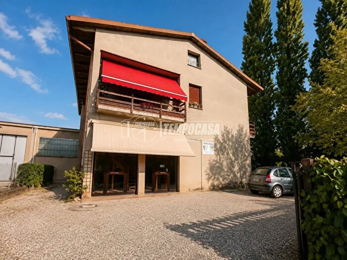 Casa con 6 locali in vendita in Via Sardegna, San Giovanni In Persiceto