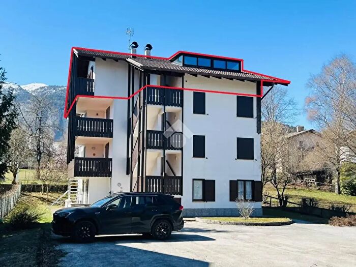 Appartamento trilocale in vendita in Via ai Dossi, Fai Della Paganella