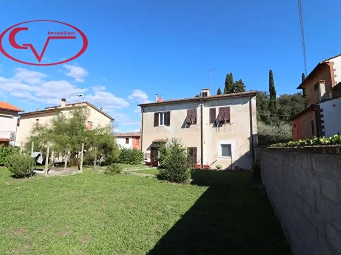 Casa con 7 locali in vendita in Cicogna, Terranuova Bracciolini