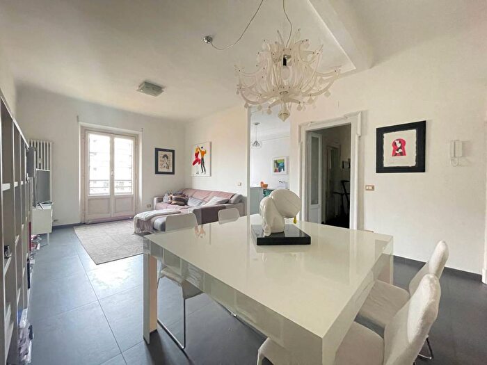 Appartamento quadrilocale in affitto in Via Gerolamo Tiraboschi, Porta Romana Medaglie d'Oro, Milano