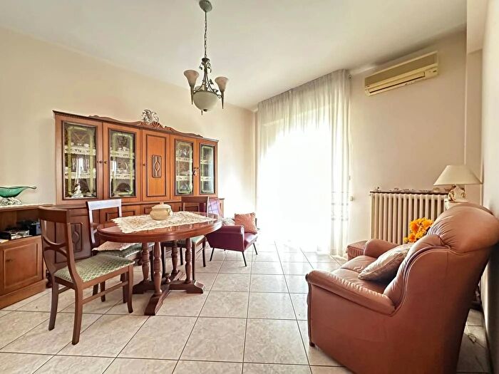 Appartamento trilocale in vendita in Pistoia