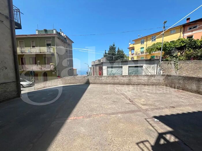 Appartamento trilocale in vendita in Via San Giacomo, Grisolia