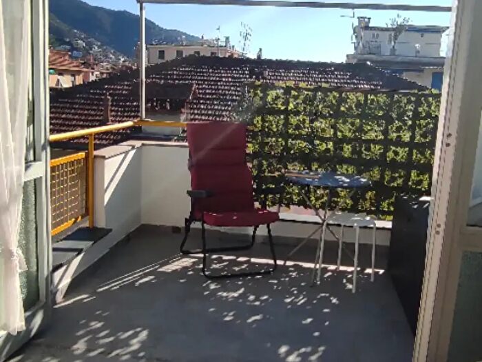 Appartamento bilocale in affitto in Via Costaguta, Rapallo
