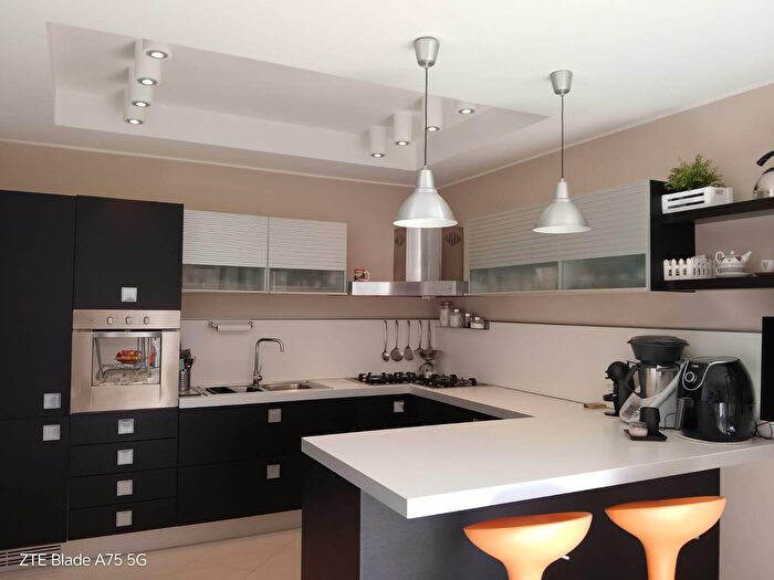 Appartamento quadrilocale in vendita in Via Pesaro, Pachino