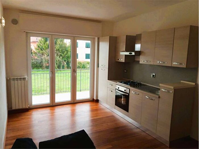 Appartamento trilocale in affitto in Centro, Santo Stefano di Magra