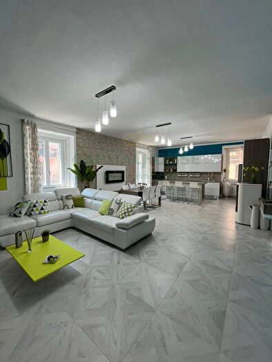 Appartamento quadrilocale in vendita in Via Generale Luca Montuori, Avellino