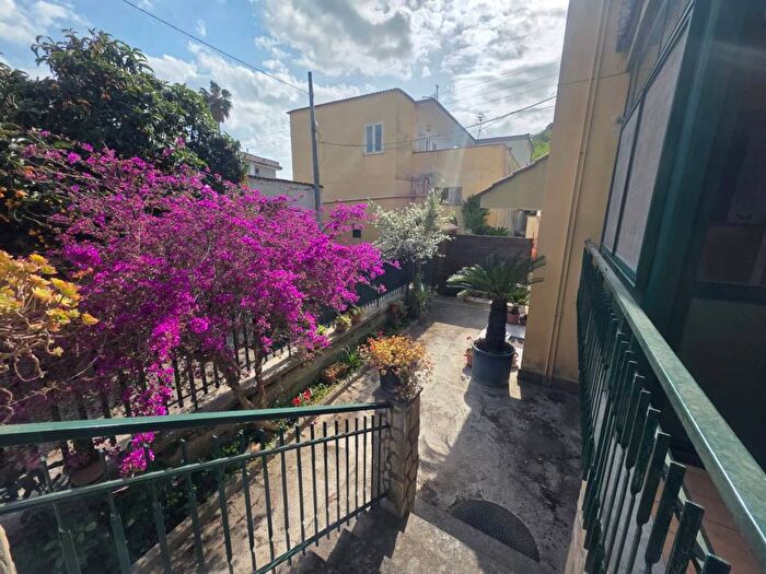 Appartamento trilocale in affitto in Via Eleonora De Fonseca Pimentel, Quarto