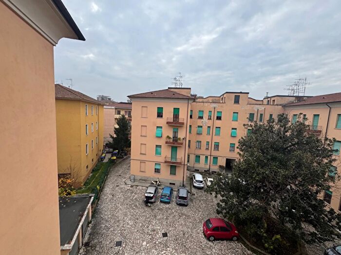 Appartamento con 5 locali in vendita in Appartamento da Ristrutturare in Via Romagnosi, Terni