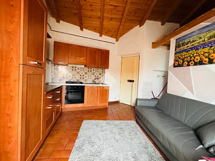 Appartamento bilocale in vendita in Piazza Garibaldi Piazza Garibaldi, Rocca Di Papa