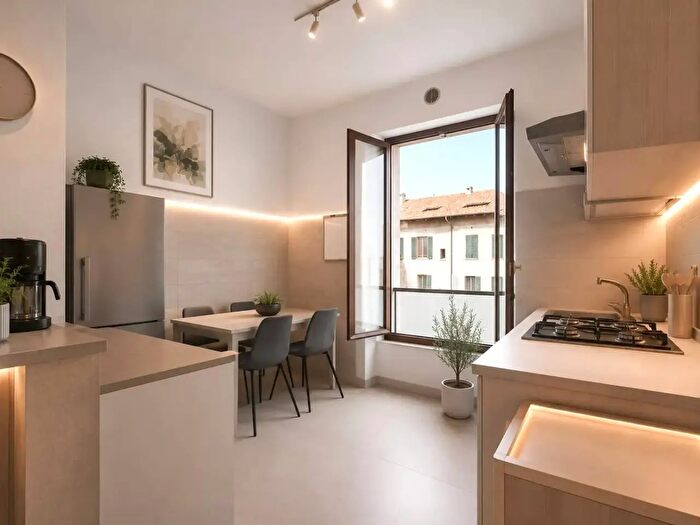 Appartamento trilocale in vendita in Via Tassis, Bergamo