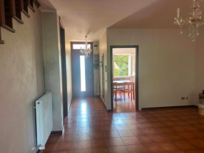 Casa con 6 locali in vendita in Via Papa Luciani, Susegana