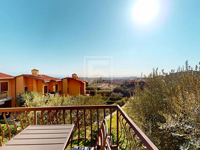 Appartamento trilocale in vendita in Jacopo Roveglio, Soiano Del Lago