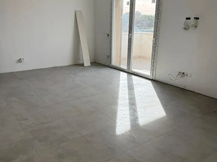 Appartamento trilocale in vendita in Via Raffaello Sanzio, Senigallia