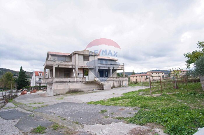 Casa con 5 locali in vendita in Via Angelo Tranchida Sn, Enna