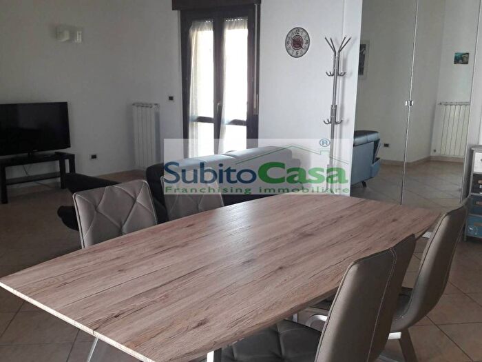 Appartamento con 5 locali in affitto in Via Devirgiliis, Chieti Scalo, Chieti