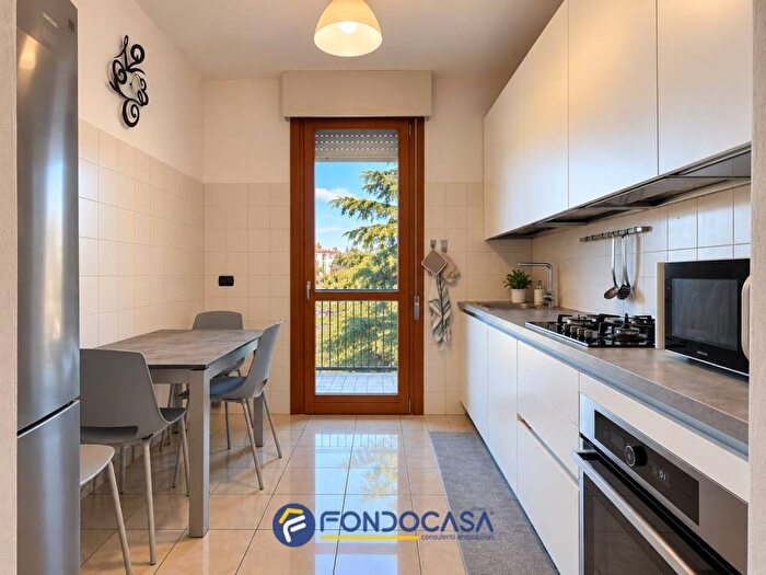 Appartamento quadrilocale in affitto in Via Ponale, Bignami Ponale, Milano
