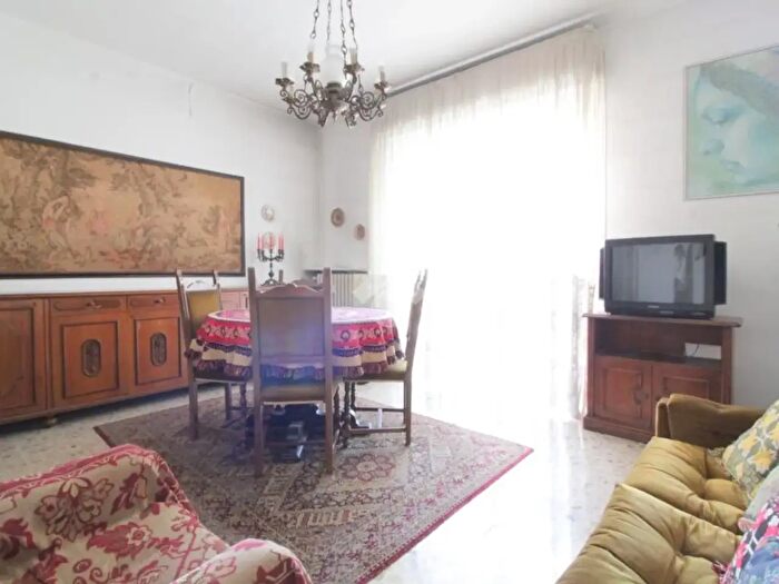 Appartamento trilocale in vendita in Via Salvo d'Acquisto, Lodi