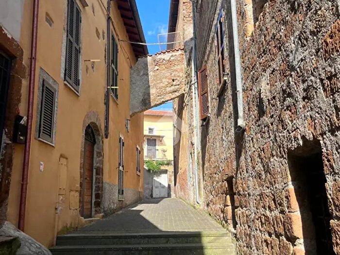 Appartamento trilocale in vendita in Vicolo Cecconi, Gallicano Nel Lazio