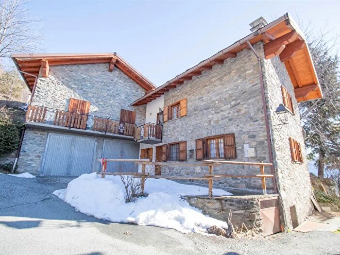 Casa trilocale in vendita in Località Menfrey, Verrayes