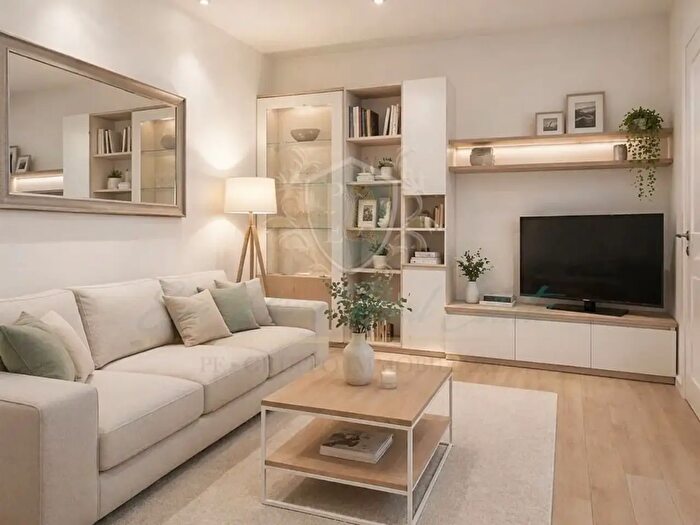Appartamento trilocale in vendita in Via del Pratello, Lodi