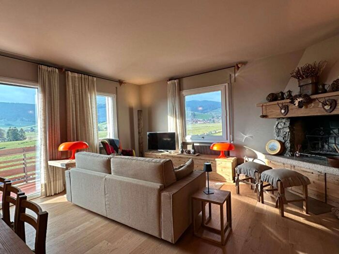 Appartamento trilocale in affitto in Via Berardi, Centro, Asiago