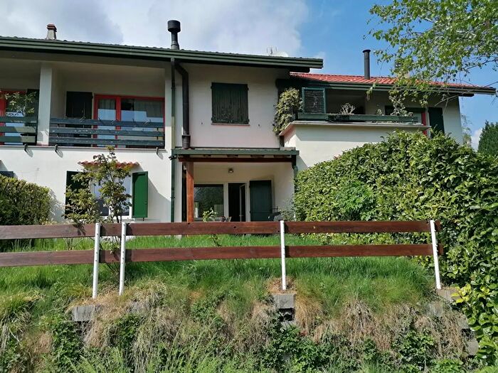 Appartamento trilocale in vendita in Via Fiume, Ballabio