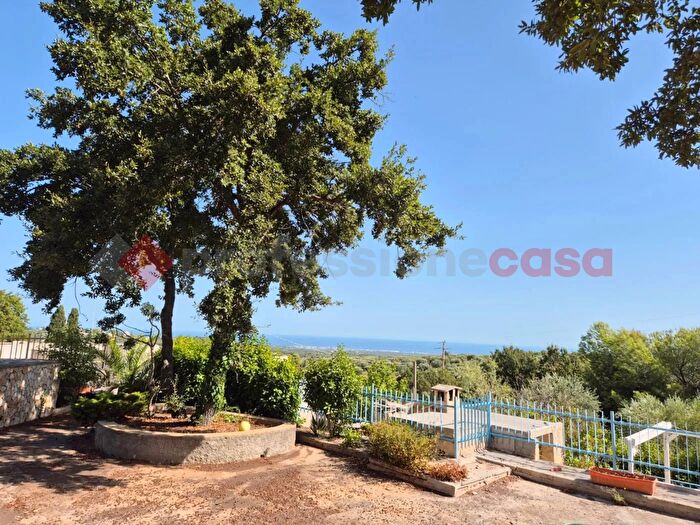 Casa quadrilocale in vendita in Contrada Lamammolilla, Monopoli