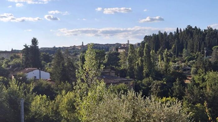 Appartamento quadrilocale in vendita in Siena