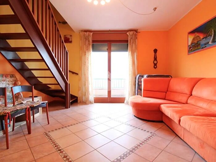 Appartamento trilocale in vendita in Via Olanda, Jesolo