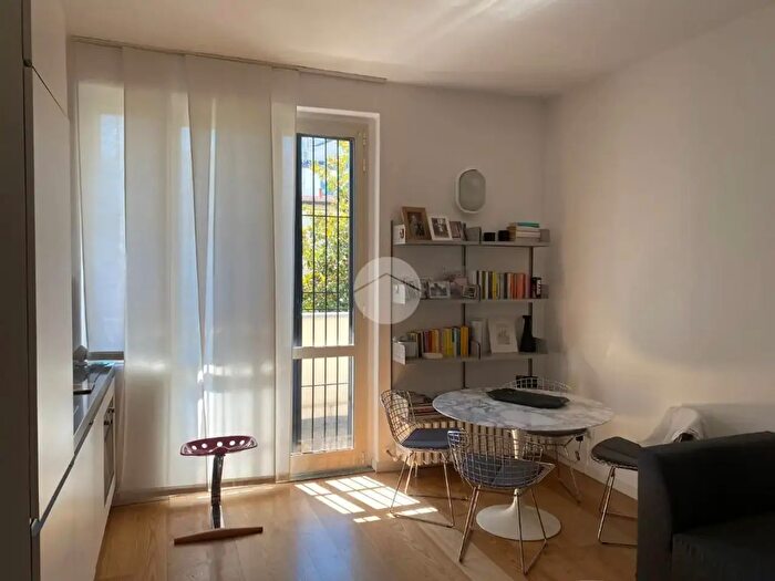 Appartamento bilocale in vendita in Via Rutilia, Milano