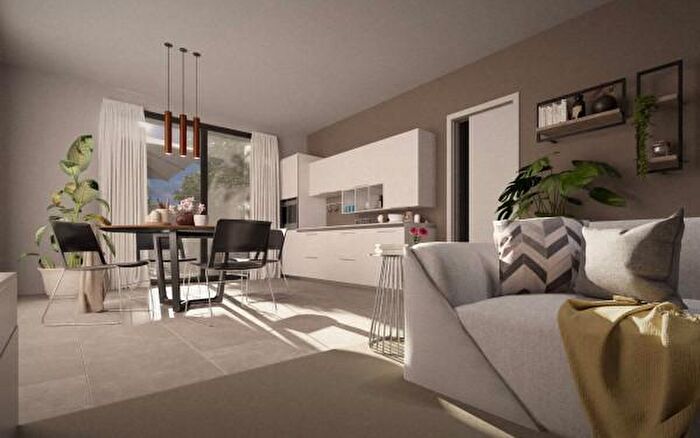 Appartamento trilocale in vendita in Via Cristoforo Colombo, Locate Varesino