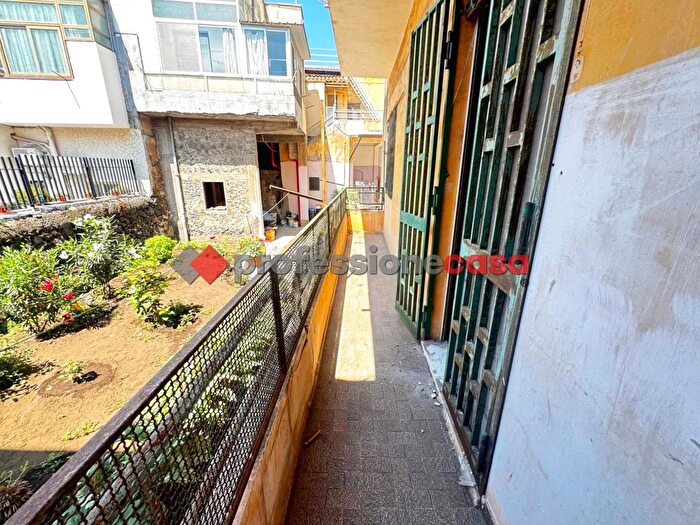 Appartamento quadrilocale in vendita in Via Nazionale per Catania, Acireale