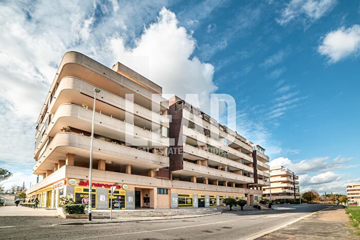 Appartamento bilocale in vendita in Via Paolo Stoppa, Roma