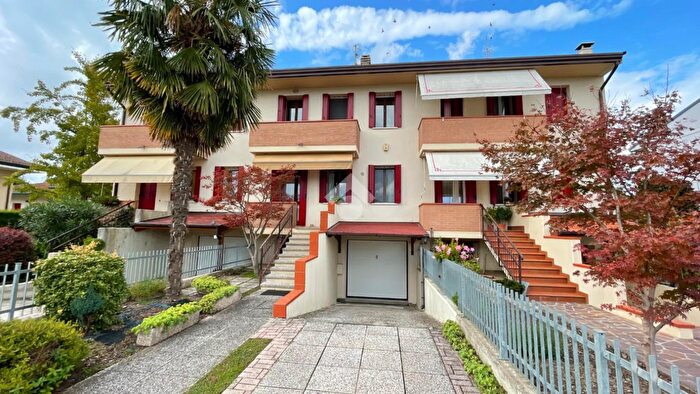 Casa con 5 locali in vendita in Via a Moro, Bagnoli Di Sopra