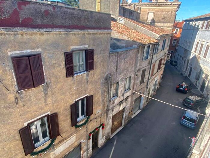 Appartamento bilocale in affitto in Via Domenico Giuliani, Centro, Tivoli