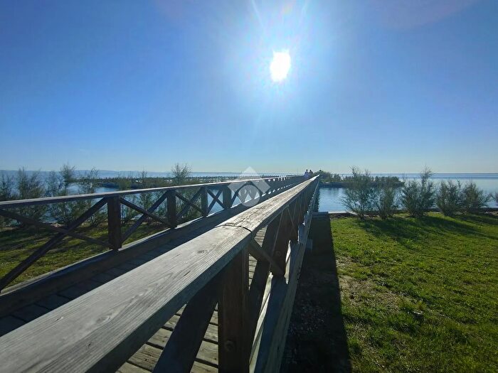 Appartamento trilocale in vendita in Viale dell Orione, Grado