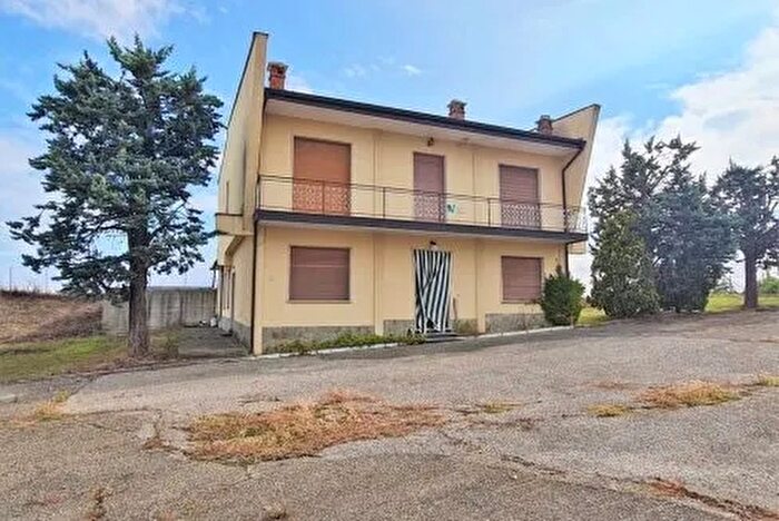 Casa quadrilocale in vendita in Località Carmine Colli Verdi, Colli Verdi