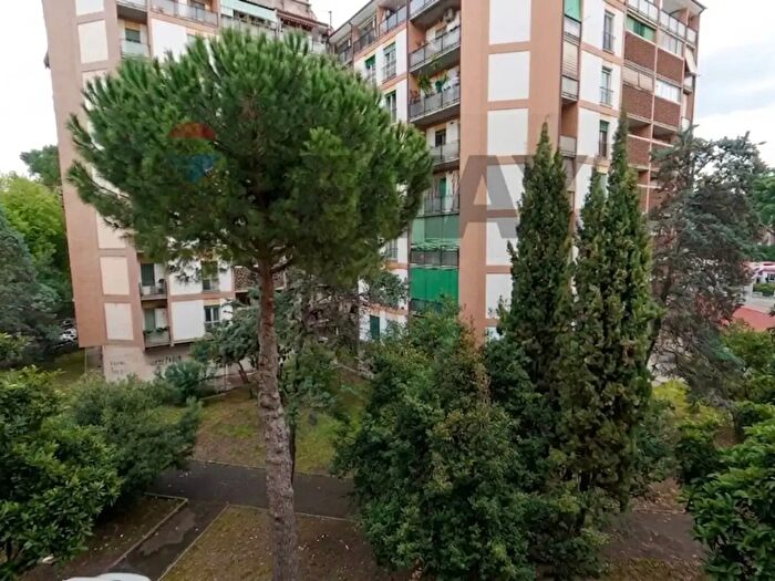 Appartamento bilocale in vendita in Via Monte Cervialto, Roma