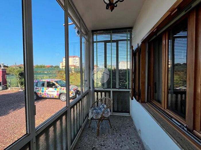 Casa con 8 locali in vendita in Via Monte Grappa, Vigliano Biellese
