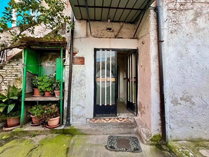 Casa quadrilocale in vendita in Via Popilia, Cosenza